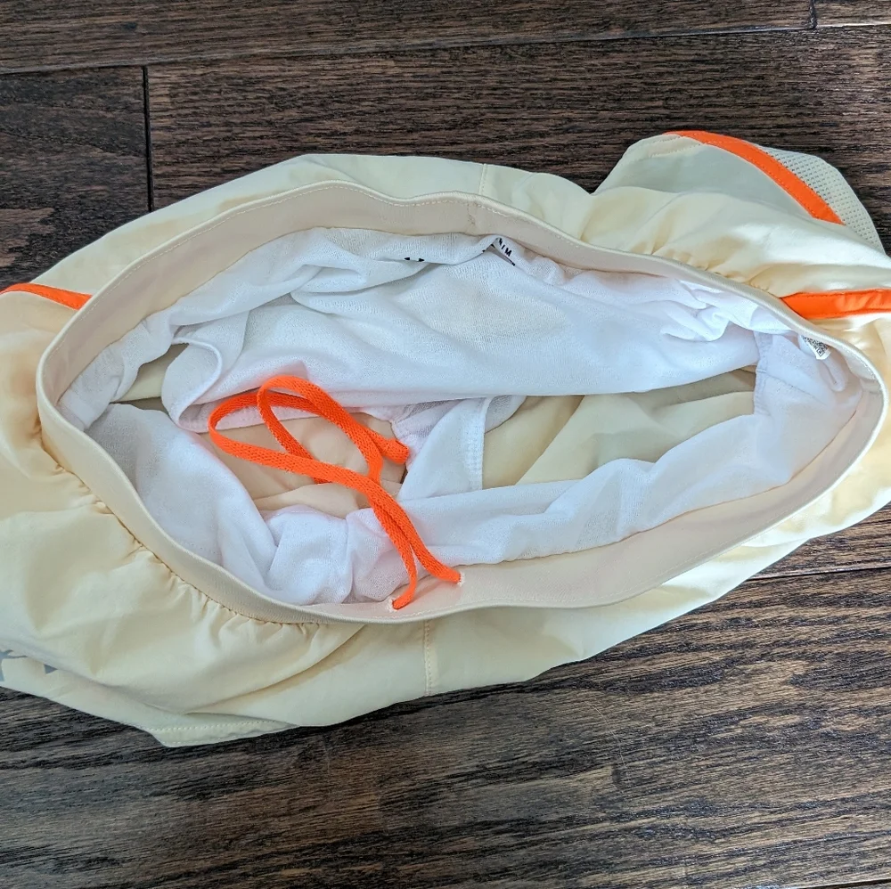 Under Armour Running Shorts Yellow and Orange - Picture 6 of 7